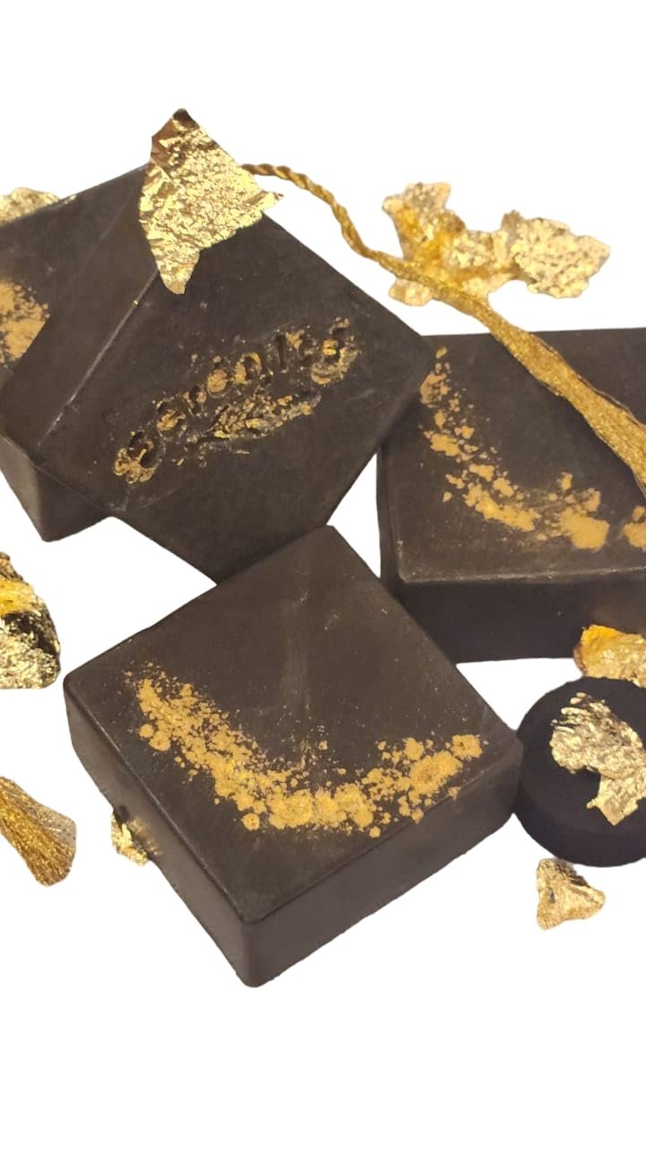 SÉRÉNITÉ Charcoal Glacial Marine Clay Hibiscus Body Soap Bar (125 grams) hand made