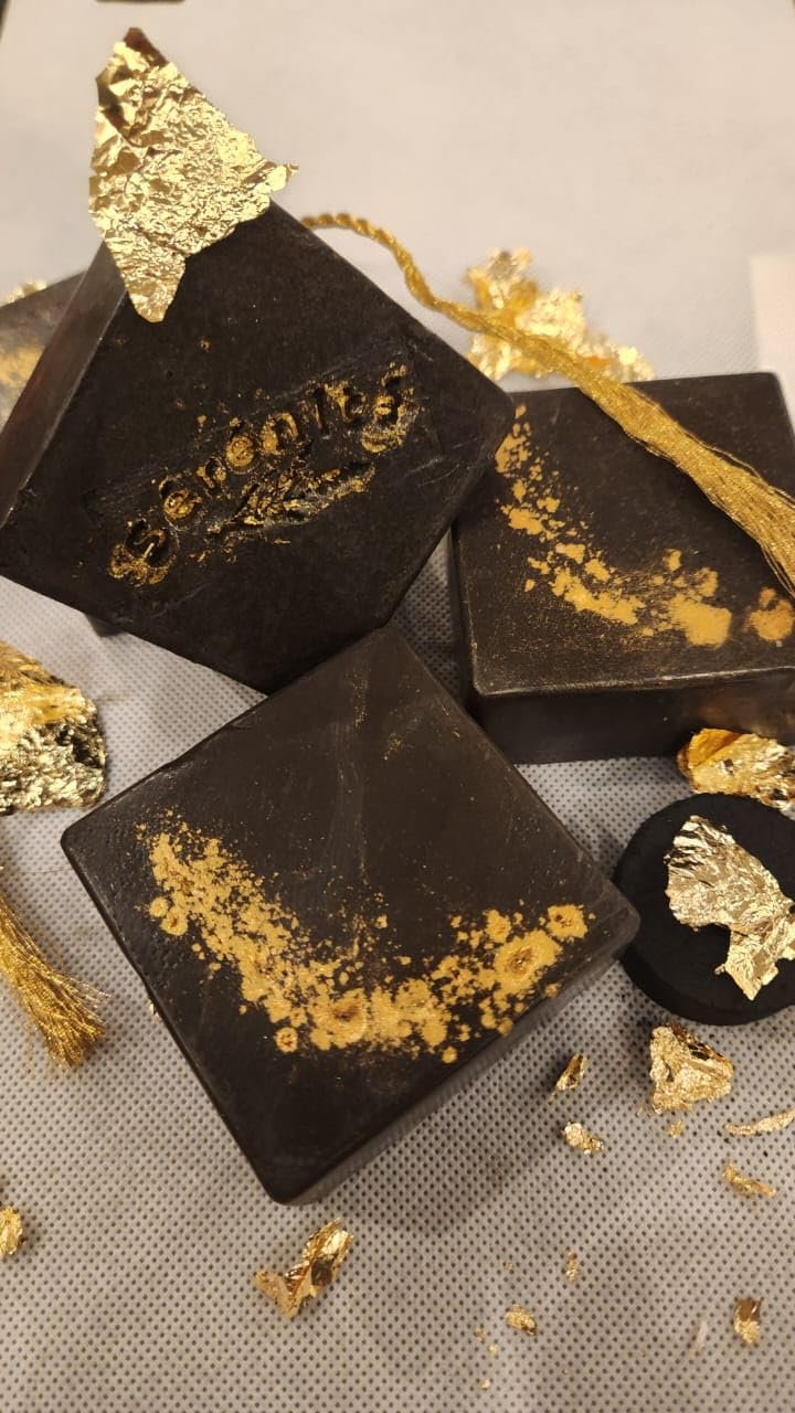 SÉRÉNITÉ Charcoal Glacial Marine Clay Hibiscus Body Soap Bar (125 grams) hand made